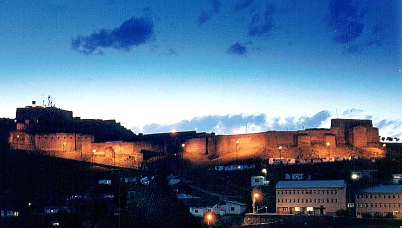 Kars Kalesi ve Havariler Kilisesi (Kümbet Camii), Merkez, Kars, Mızrak